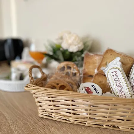 Milano Malpensa, Self Check-in, Ac Civico 24 شقة